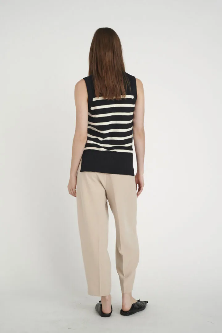 INW30107020 Gitte lMock Neck Sleevless Slipover