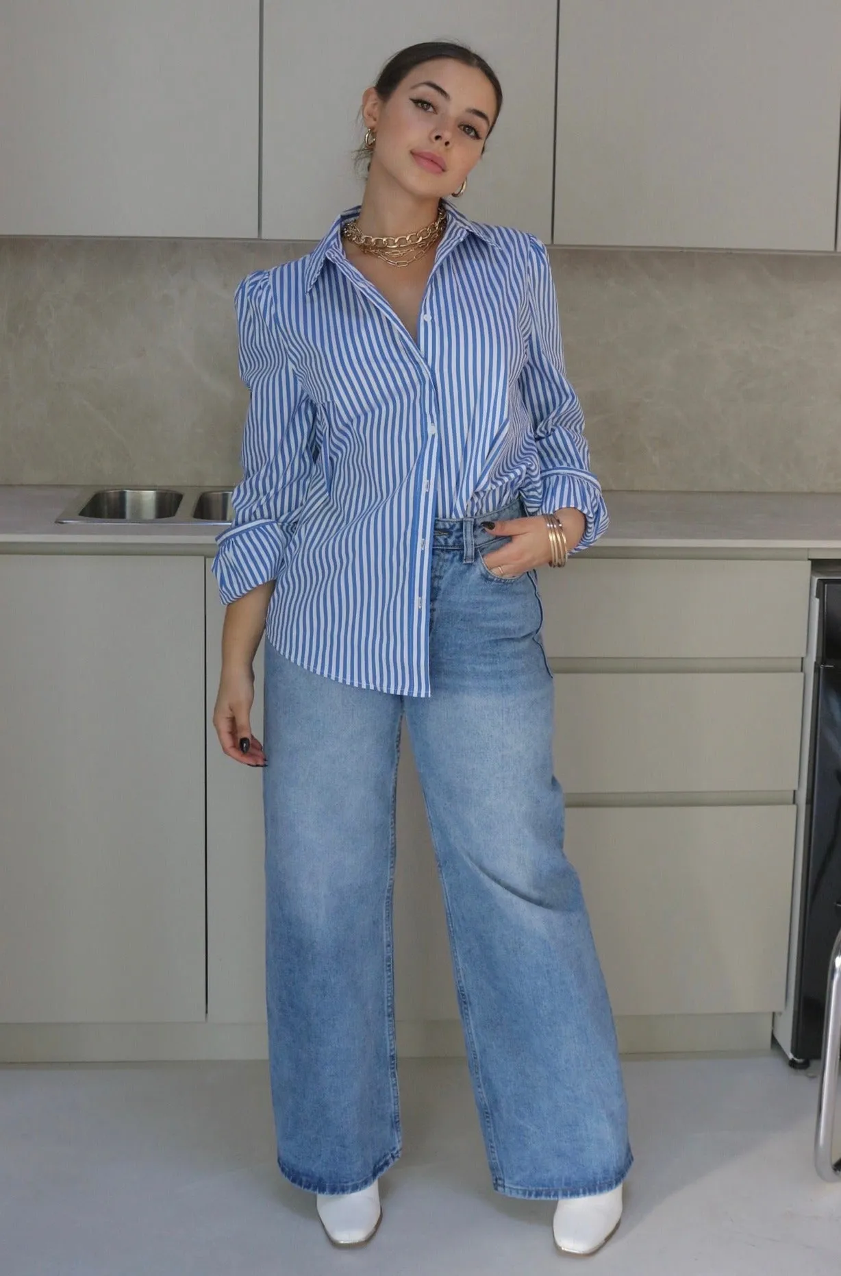 'Oxford' Classic Striped Button Down Shirt in Blue and White