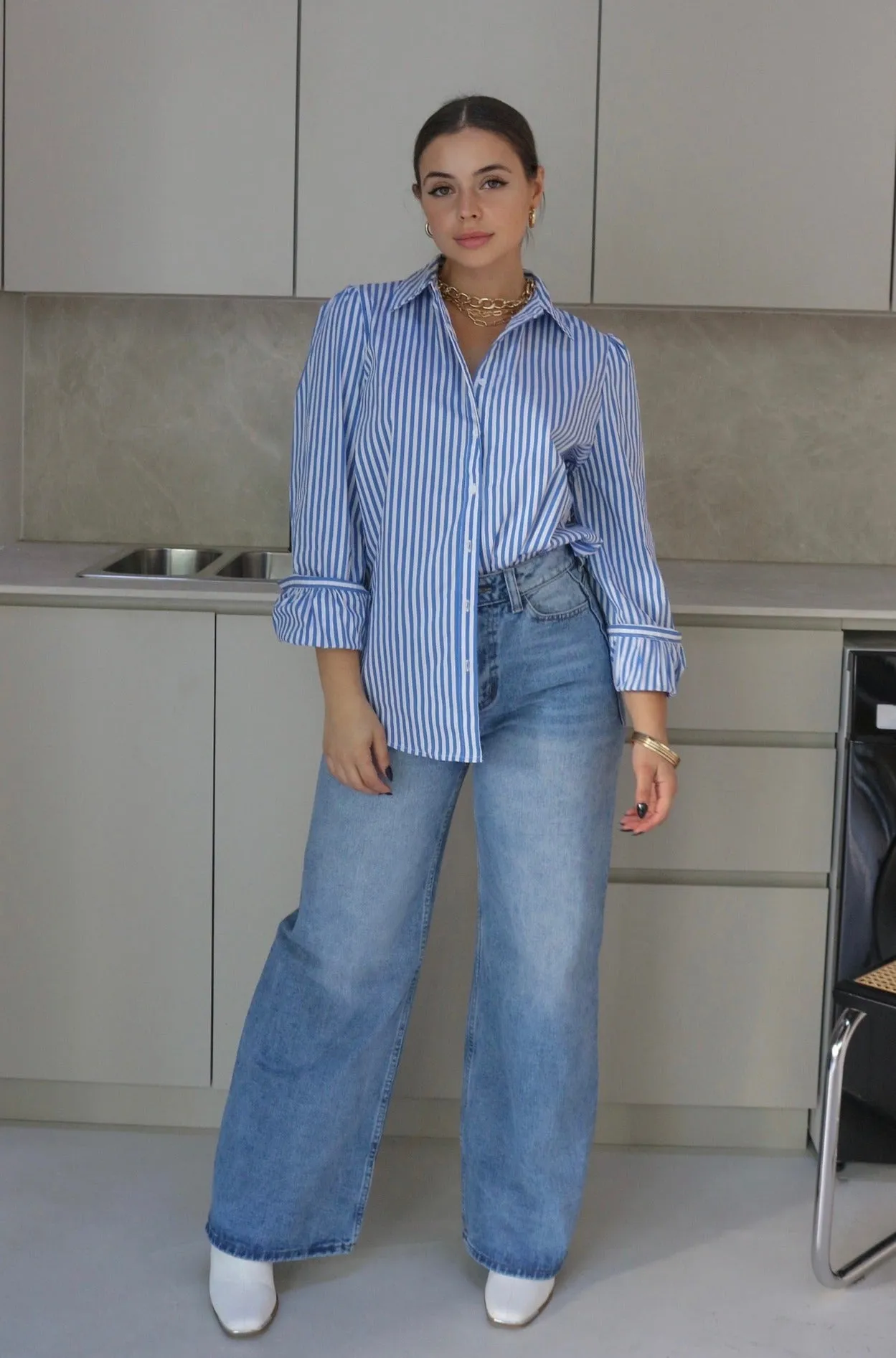 'Oxford' Classic Striped Button Down Shirt in Blue and White
